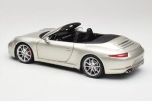 Porsche 911 991 Carrera S Кабриолет GT Сребрист Металик Minichamps 1:18 100061030 Метал — снимка 7 от 8