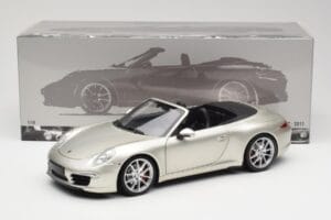 Porsche 911 991 Carrera S Кабриолет GT Сребрист Металик Minichamps 1:18 100061030 Метал — снимка 8 от 8