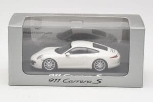 Porsche 911 991 Carrera S Бял IAA Frankfurt 2011 Minichamps 1:43 WAX20100090 Метал — снимка 5 от 5