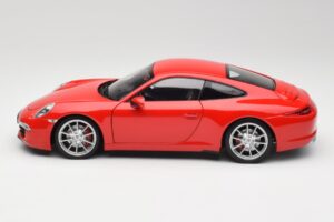 Porsche 911 991 Carrera S Guards Червен Minichamps 1:18 100061020 Метал — снимка 4 от 8