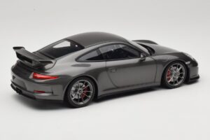 Porsche 911 991 GT3 Grey Metallic Minichamps 1:18 110062720 Метал — снимка 3 от 8