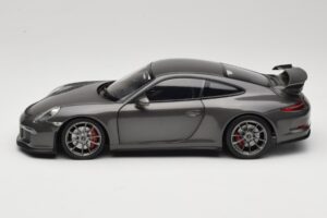 Porsche 911 991 GT3 Grey Metallic Minichamps 1:18 110062720 Метал — снимка 4 от 8