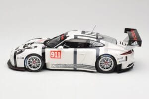 Porsche 911 991 GT3 R #911 2015 Minichamps 1:18 155156000 Метал — снимка 3 от 6