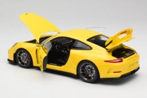 Porsche 911 991 GT3 Racing Жълто & Сребърни Джанти Minichamps 1:18 110062722 Метал — снимка 5 от 8