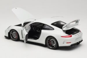 Porsche 911 991 GT3 Бял Със Сребристи Джанти Minichamps 1:18 113062721 Метал — снимка 5 от 8