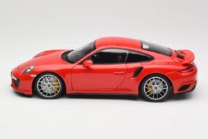 Porsche 911 991 Turbo S Guards Red Minichamps 1:18 110067122 Метал — снимка 4 от 8