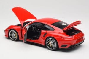 Porsche 911 991 Turbo S Guards Red Minichamps 1:18 110067122 Метал — снимка 5 от 8