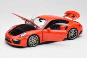 Porsche 911 991 Turbo S Lava Orange Minichamps 1:18 110067120 Метал — снимка 2 от 8