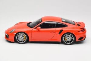 Porsche 911 991 Turbo S Lava Orange Minichamps 1:18 110067120 Метал — снимка 4 от 8