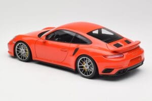 Porsche 911 991 Turbo S Lava Orange Minichamps 1:18 110067120 Метал — снимка 7 от 8