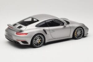 Porsche 911 991 Turbo S Сребрист Minichamps 1:18 113067126 Метал — снимка 3 от 8