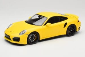 Porsche 911 991 Turbo S Жълт С Черни Джанти Minichamps 1:18 110062321 Метал