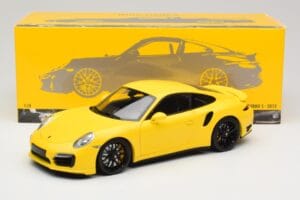 Porsche 911 991 Turbo S Жълт С Черни Джанти Minichamps 1:18 110062321 Метал — снимка 8 от 8