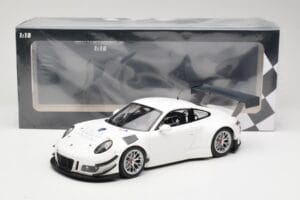 Porsche 911 991.1 GT3 R Бял Със Сребристи Джанти Minichamps 1:18 153166000 Метал — снимка 6 от 6