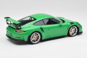 Porsche 911 991.1 GT3 RS Lizard Зелен & Сребристи Джанти Minichamps 1:18 153066229 Метал — снимка 2 от 6