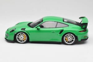 Porsche 911 991.1 GT3 RS Lizard Зелен & Сребристи Джанти Minichamps 1:18 153066229 Метал — снимка 3 от 6