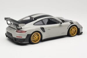 Porsche 911 991.2 GT2 RS Chalk Weissach Package Златни Джанти Minichamps 1:18 155068304 Метал — снимка 2 от 6