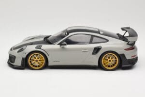 Porsche 911 991.2 GT2 RS Chalk Weissach Package Златни Джанти Minichamps 1:18 155068304 Метал — снимка 3 от 6