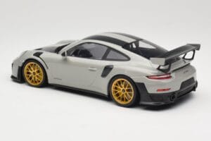 Porsche 911 991.2 GT2 RS Chalk Weissach Package Златни Джанти Minichamps 1:18 155068304 Метал — снимка 5 от 6