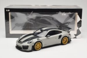 Porsche 911 991.2 GT2 RS Chalk Weissach Package Златни Джанти Minichamps 1:18 155068304 Метал — снимка 6 от 6