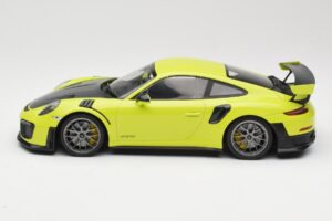 Porsche 911 991.2 GT2 RS Лайм Зелен със Сребристи Джанти Minichamps 1:18 155068309 Метал — снимка 3 от 6