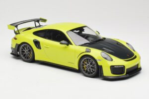 Porsche 911 991.2 GT2 RS Лайм Зелен със Сребристи Джанти Minichamps 1:18 155068309 Метал — снимка 4 от 6