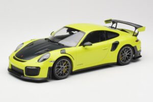 Porsche 911 991.2 GT2 RS Лайм Зелен със Сребристи Джанти Minichamps 1:18 155068309 Метал