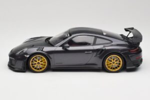 Porsche 911 991.2 GT2 RS Weissach Package Purple Metallic Със Златни Магнезиеви Джанти Minichamps 1:18 153068322 Метал — снимка 3 от 6