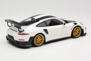 Porsche 911 991.2 GT2 RS Weissach Package Бял Със Златни Джанти Minichamps 1:18 153068308 Метал — снимка 2 от 6