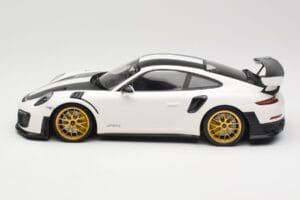 Porsche 911 991.2 GT2 RS Weissach Package Бял Със Златни Джанти Minichamps 1:18 153068308 Метал — снимка 3 от 6