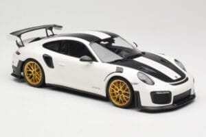 Porsche 911 991.2 GT2 RS Weissach Package Бял Със Златни Джанти Minichamps 1:18 153068308 Метал — снимка 4 от 6