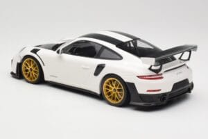 Porsche 911 991.2 GT2 RS Weissach Package Бял Със Златни Джанти Minichamps 1:18 153068308 Метал — снимка 5 от 6