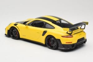 Porsche 911 991.2 GT2 RS Weissach Package Жълт с Черни Джанти Minichamps 1:18 155068311 Метал — снимка 5 от 6