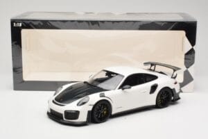 Porsche 911 991.2 GT2 RS Бял с Черни Джанти Minichamps 1:18 155068310 Метал — снимка 6 от 6