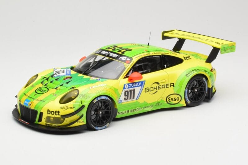 Porsche 911 991.2 GT3 R #911 Manthey Racing R. Dumas / F. Makowiecki 24 Hours of Nurburgring 2017 Minichamps 1:18 155176911 М