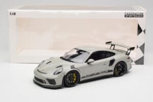 Porsche 911 991.2 GT3 RS Chalk Wording Черни Джанти Minichamps 1:18 153068230 Метал — снимка 6 от 6