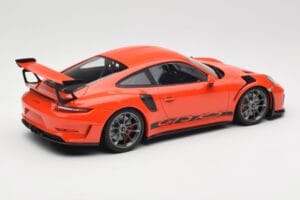 Porsche 911 991.2 GT3 RS Lava Orange & Сребристи Джанти Minichamps 1:18 155068225 Метал — снимка 2 от 6