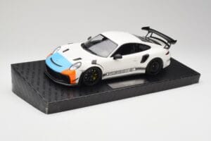 Porsche 911 991.2 GT3 RS Manthey Racing Бял & Синьо & Оранжев Minichamps 1:18 MR-911-GT3RS-1805 Метал — снимка 2 от 6