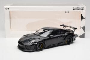 Porsche 911 991.2 GT3 RS Weissach Package Черен & Черни Джанти Minichamps 1:18 153068228 Метал — снимка 6 от 6