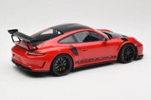 Porsche 911 991.2 GT3 RS Weissach Package Guards Red Черни Джанти Minichamps 1:18 153068223 Метал — снимка 2 от 6