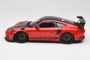 Porsche 911 991.2 GT3 RS Weissach Package Guards Red Черни Джанти Minichamps 1:18 153068223 Метал — снимка 3 от 6
