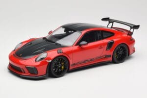 Porsche 911 991.2 GT3 RS Weissach Package Guards Red Черни Джанти Minichamps 1:18 153068223 Метал