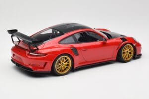 Porsche 911 991.2 GT3 RS Weissach Package Guards Red Златни Магнезиеви Джанти Minichamps 1:18 153068236 Метал — снимка 2 от 6