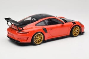 Porsche 911 991.2 GT3 RS Weissach Package Lava Orange Златни Магнезиеви Джанти Minichamps 1:18 153068227 Метал — снимка 2 от 6