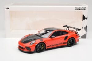 Porsche 911 991.2 GT3 RS Weissach Package Lava Orange Wording Черни Магнезиеви Джанти Minichamps 1:18 153068226 Метал — снимка 6 от 6