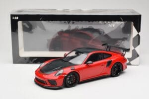 Porsche 911 991.2 GT3 RS Weissach Package Червен с Черни Джанти Minichamps 1:18 155068230 Метал — снимка 6 от 6