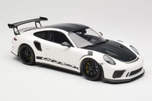 Porsche 911 991.2 GT3 RS Weissach Package Бял Wording Черни Магнезиеви Джанти Minichamps 1:18 153068225 Метал — снимка 4 от 6