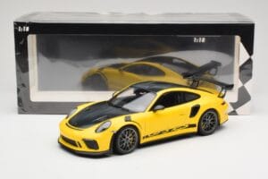 Porsche 911 991.2 GT3 RS Жълт Weissach Package Platinum Wheels Minichamps 1:18 155068221 Метал — снимка 6 от 6