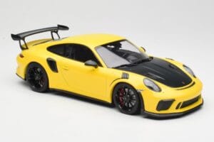 Porsche 911 991.2 GT3 RS Жълт с Черни Джанти Minichamps 1:18 155068231 Метал — снимка 4 от 6