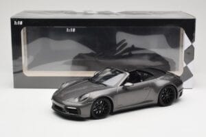 Porsche 911 992 Carrera 4 GTS Кабриолет Grey Metallic Minichamps 1:18 155063031 Метал — снимка 6 от 6